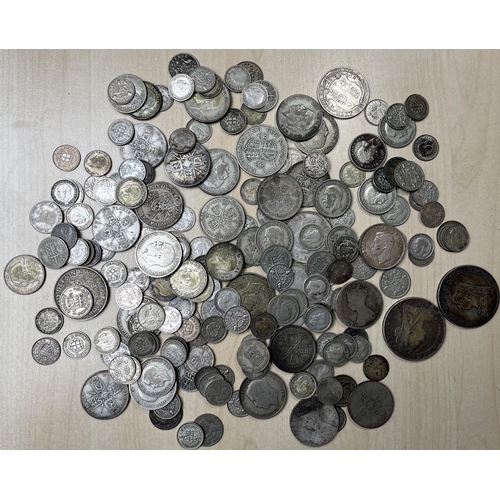 136 - An accumulation of UK pre 1947 circulated silver coins from 3d to 5/-, weight 680g, mixed condition