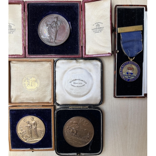 90 - A collection of 14 Bakery Exhibition/Competition boxed medallions from the early 20th Century all aw... 