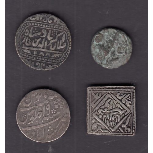 39 - A group of x4 Islamic, Indian/Persian coins (tokens?), including x3 silver.