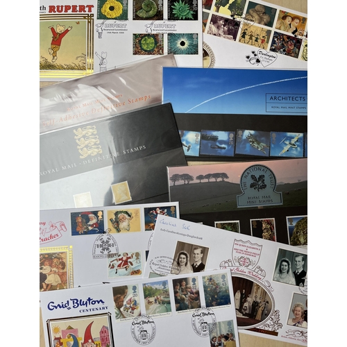 238 - A mint and used A-Z World stamp collection housed in x25 albums and loose, strength in GB QEII issue... 