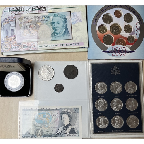 22 - A World accumulation of mainly circulated 20th Century coins, plus odd sets and banknotes, strength ... 