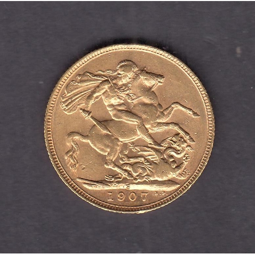 270 - UK 1907 gold full Sovereign, Sydney Mint Mark, in good condition