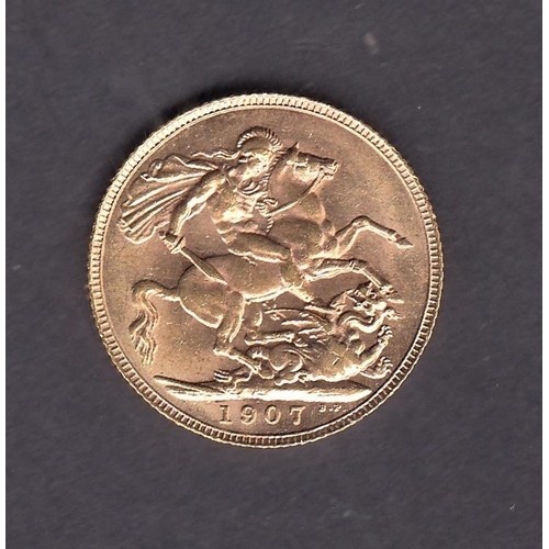 267 - UK 1907 gold full Sovereign, in good condition with CoA