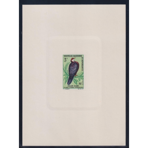 403 - A large thematic collection on Birds, including x5 stock books and hundreds of album pages, includin... 