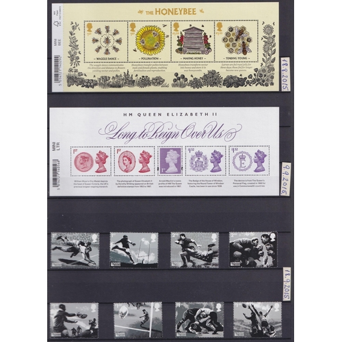 780 - A mint and used GB stamp collection housed in 4x stock books, from QV to QEII, including a smatterin... 