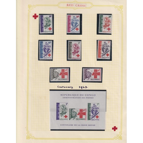 402 - A good collection on Red Cross stamps from the 1910s to 2000s, including stamp sets and mini sheets ... 