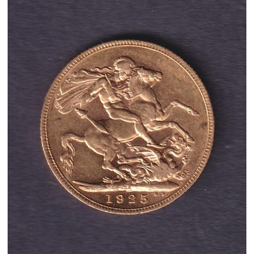181 - UK 1925 gold full Sovereign, South Africa Mint, in good condition