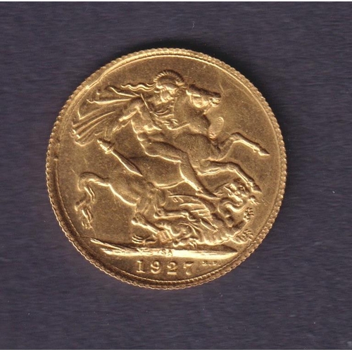 184 - UK 1927 gold full Sovereign, South Africa Mint (with small square counter mark within design), in go... 