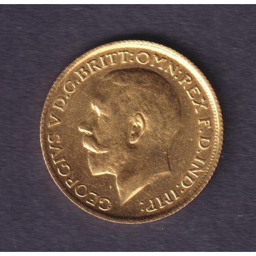 184 - UK 1927 gold full Sovereign, South Africa Mint (with small square counter mark within design), in go... 