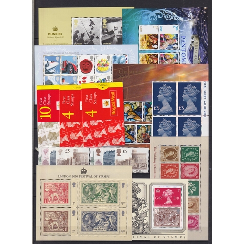 440 - A mint and used World stamp collection in x20 albums and loose, strengh in GB QEII issues including ... 