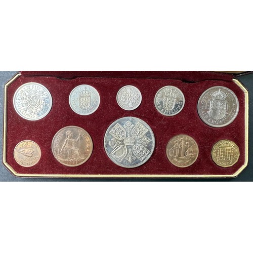 103 - A World mainly 20th Century circulated coin accumulation in boxes and loose, noted UK 1797 1d, 1839 ... 