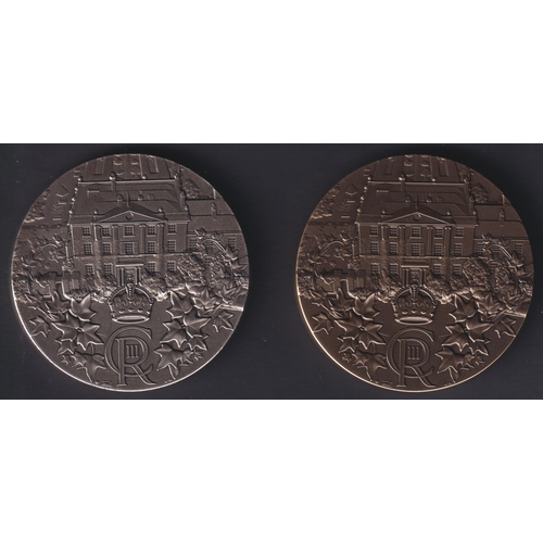 792 - A pair of King Charles III Coronation medallions issued in France produced by Monnaie Paris, compris... 