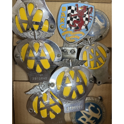 1122 - A group of x8 AA or RAC members car badges