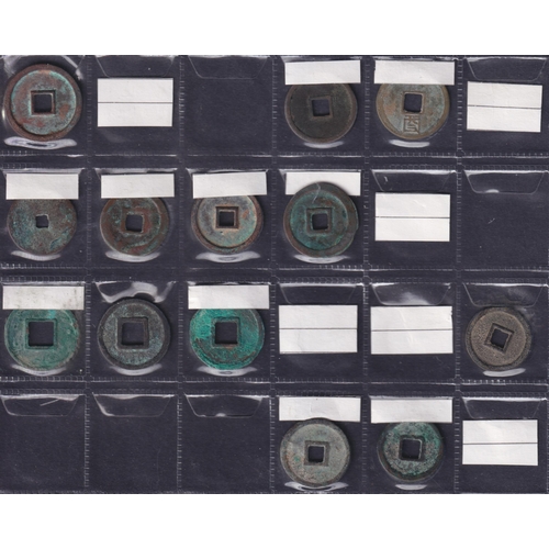202 - Medieval China: Multi-Dynasty 1 Cash Coins, a group of 48 copper 1 cash coins, comprising Zhou dynas... 