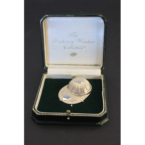 20 - A Queen Elizabeth II silver jockey cap caddy spoon, Sheffield 1969, in lined box.