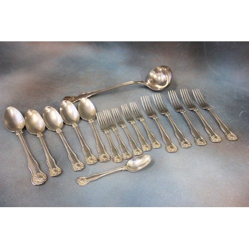 33 - A part suite of William IV silver thread and shell pattern table cutlery, comprising:- a basting spo... 