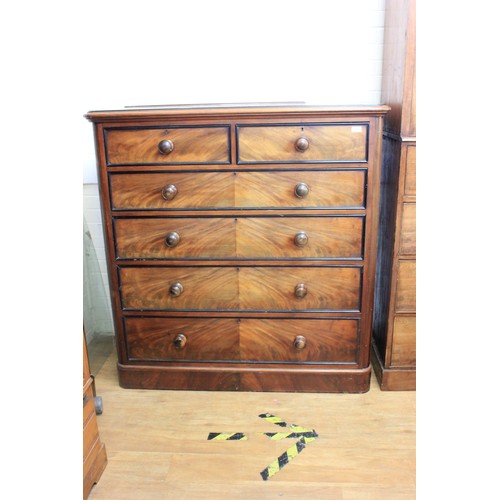 300 - A Victorian mahogany and ebonised chest of two short and four long drawers, with knob handles, 126cm... 