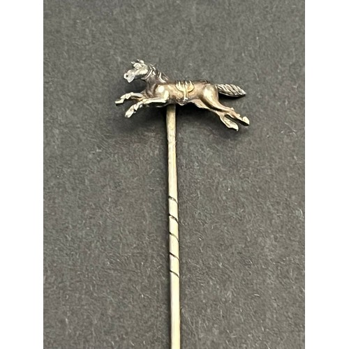 31 - A steel horse lapel pin, 5cm long.