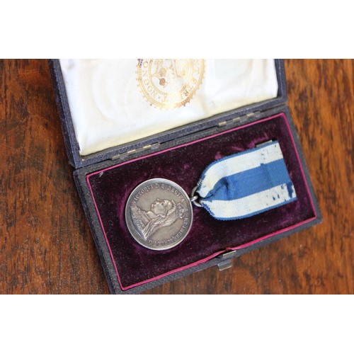 A Queen Victoria diamond jubilee medal to Frederick Rutland, Osborne ...