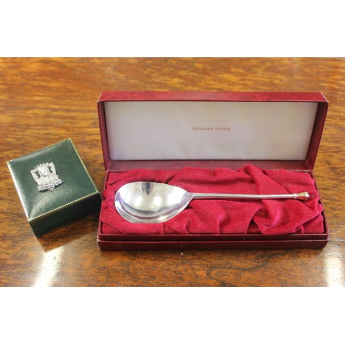 53 - An Elizabeth II silver seal top style spoon, maker Frances Logan, London 1993, dated on handle 13th ... 