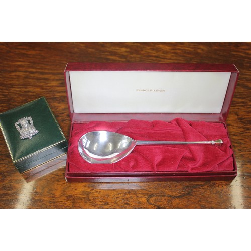 53 - An Elizabeth II silver seal top style spoon, maker Frances Logan, London 1993, dated on handle 13th ... 