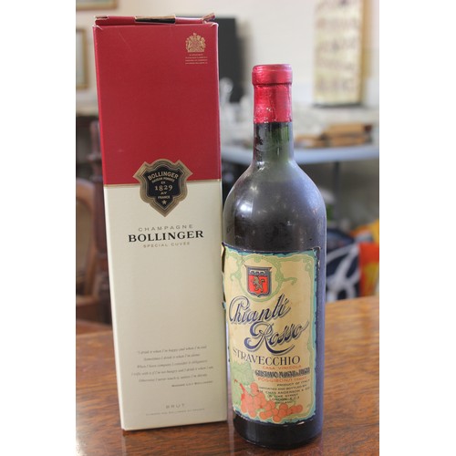 62 - A bottle of Bollinger special cuvee champagne in box & a bottle of chianti Rosso wine.  Ullage level... 