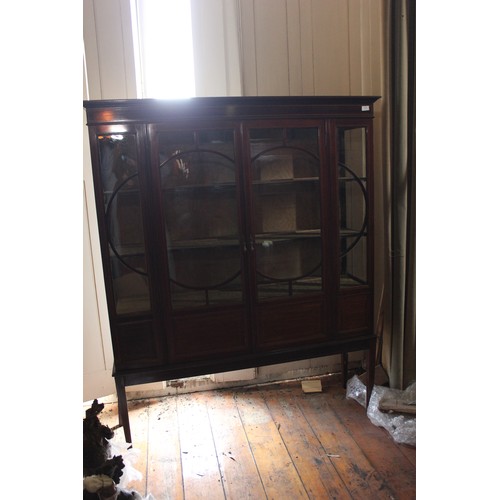 22 - An Edwardian inlaid mahogany display cabinet, 94cm x 164cm, and another 138cm x 169cm, one with brok... 