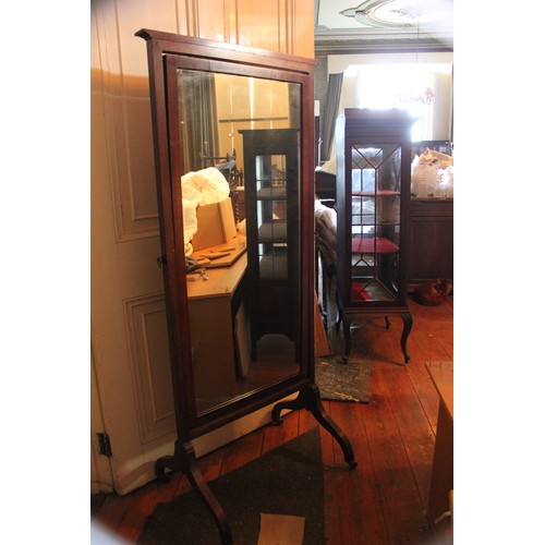 30 - An Edwardian mahogany cheval mirror on splayed feet, 73cm wide x 174cm high.