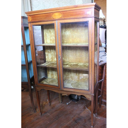 32 - An Edwardian display cabinet, 93cm wide, and a part cabinet a.f. broken side panel.