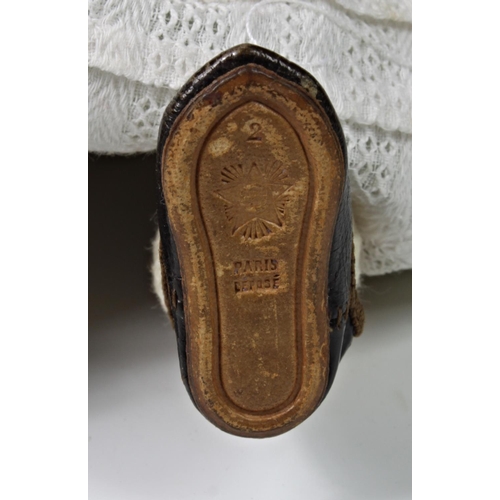 29 - A French Paris Jumeau / Danel & Cie Bébé bisque head doll, hairline crack to forehead of bisque head... 