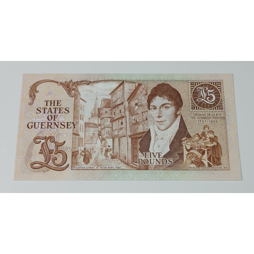 3008 - BRITISH BANKNOTE - The States of Guernsey Five Pounds, c. 1980, Signatory W. C. bull, low serial num... 