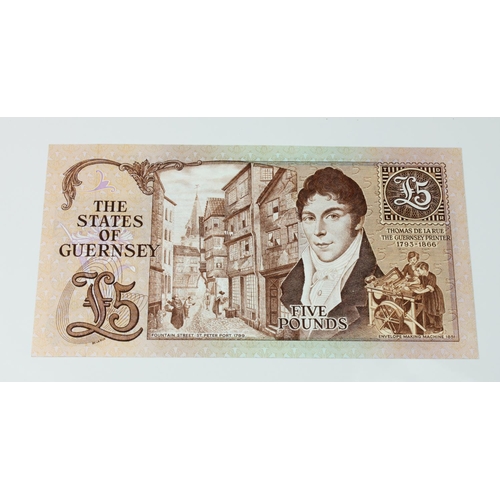 3022 - BRITISH BANKNOTE - The States of Guernsey Five Pounds, c. 1980, Signatory W. C. Bull, serial number ... 