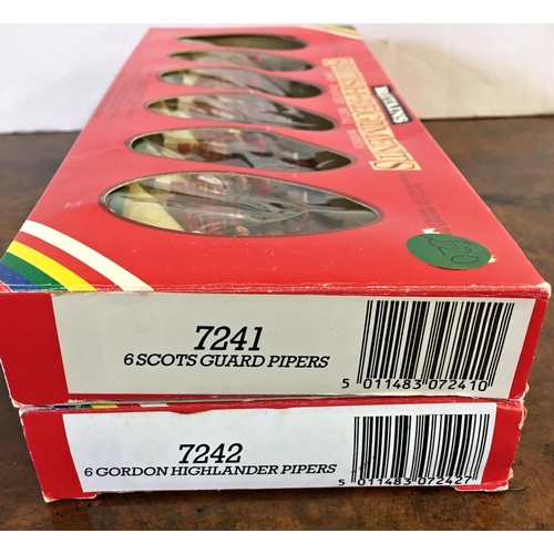 72 - Two boxed Britains lead soldier sets - British-Regiments Scots Guard Pipers (7241), and six Gordon H... 