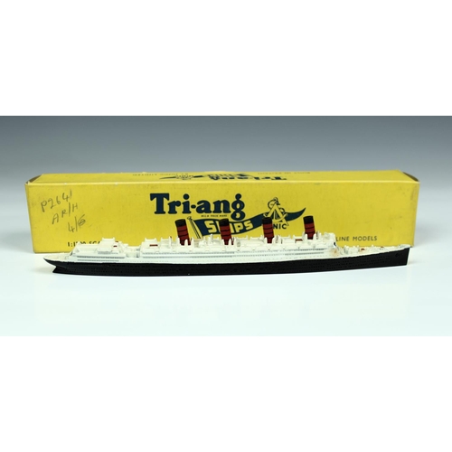 80 - A collection of boxed Triang Minic Ships and harbour fittings Waterline Models, 1:1200 scale to incl... 
