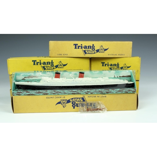 80 - A collection of boxed Triang Minic Ships and harbour fittings Waterline Models, 1:1200 scale to incl... 