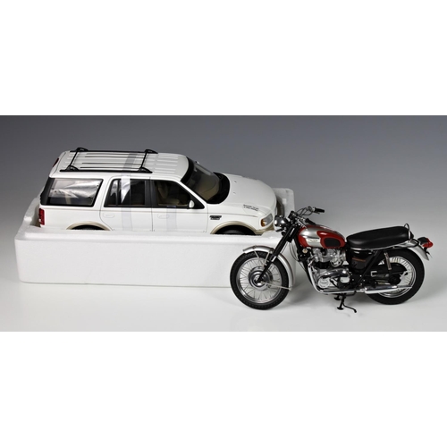 9 - UT Models - Ford Expedition 'Eddie Bauer' diecast 1/18 scale precision model car, boxed, together wi... 