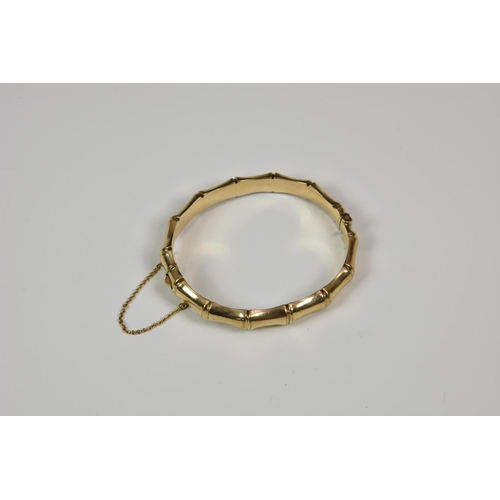 816 - A 9ct yellow gold vintage Bamboo bangle bracelet, Cropp & Farr Ltd, Birmingham, 1969, 14.8g.