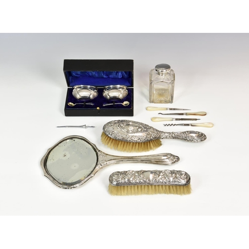 824 - A small collection of silver and silver plated smalls, comprising a cased set of silver open salts b... 