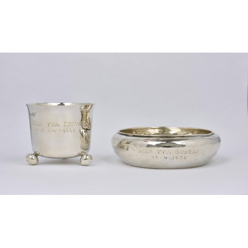 827 - A Continental planished silver christening dish and cup, probably Norwegian, first quarter 20th cent... 