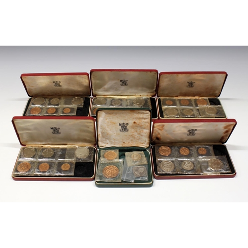 85 - Coins - Five Guernsey 1971 decimal proof sets and a 1966 set, five sets with outer card boxes.