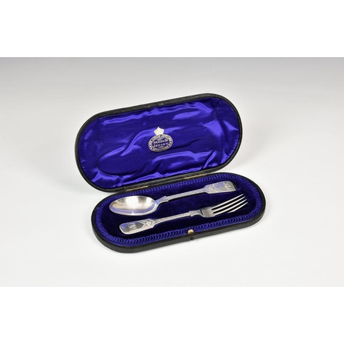 1016 - A cased Edwardian silver fiddle pattern bright cut spoon and fork set, in a leather case with fitted... 