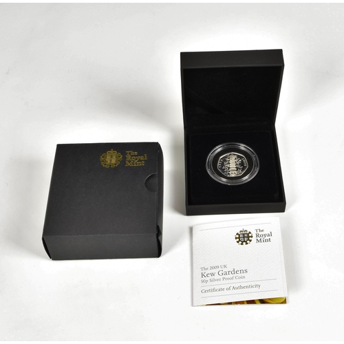 424 - Numismatics interest - The Royal Mint 2009 UK Kew Gardens 50p Silver Proof Coin, boxed with certific... 