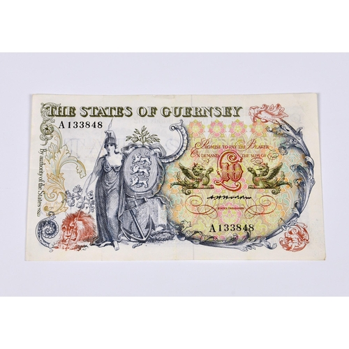 456 - BRITISH BANKNOTE - The States of Guernsey - Ten Pounds, c.1975, Signatory C. H. Hodder, serial numbe... 