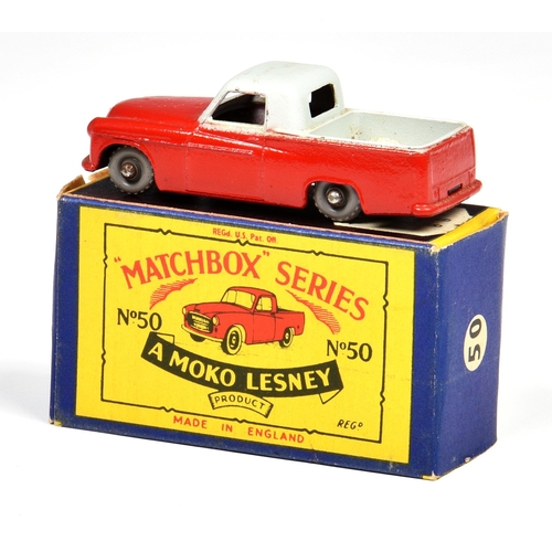 2524 - Matchbox Lesney 1-75 Series MB50a Commer Pick-up, red and grey, GPW, box type B (NM, box G).