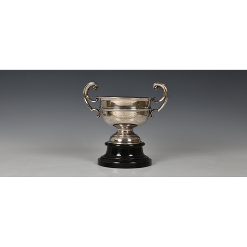 117 - An Edwardian silver prize cup - Guernsey agricultural history interest, maker's mark rubbed, Birm. 1... 