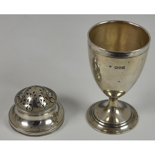 129 - An Edwardian silver sugar caster, William Comyns & Sons, London, 1907, urn form, circular steppe... 