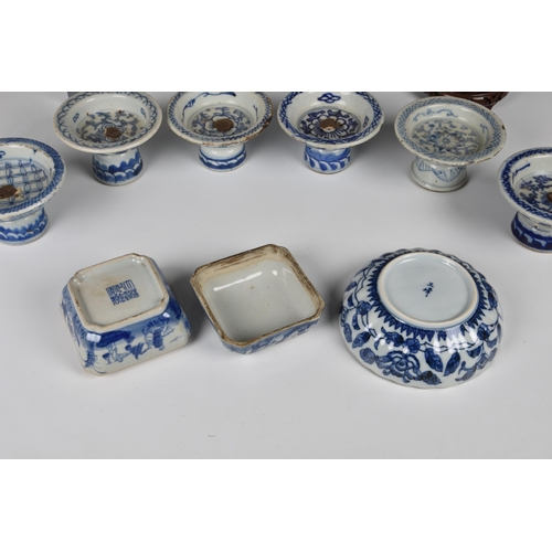 1513 - A group of Chinese blue and white porcelain, comprising six Thai market offering stem dishes, variou... 