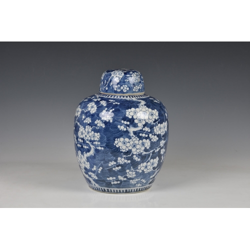 1524 - A large Chinese porcelain blue and white ginger jar, Qianlong four character mark but later, probabl... 