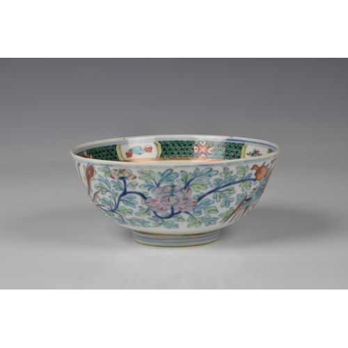 1545 - A Chinese porcelain doucai phoenix bowl, four character seal mark, probably 19th century, with round... 