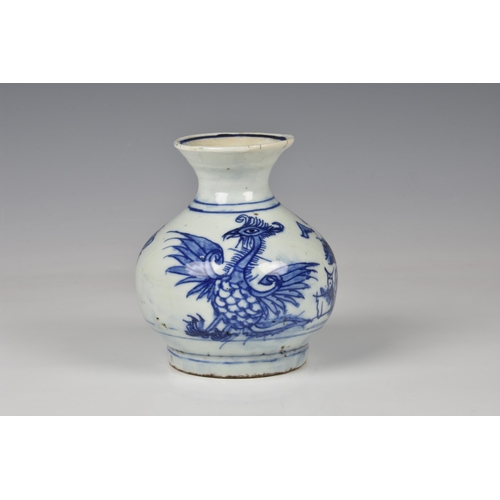 1547 - A Chinese blue and white porcelain vase, 19th / early 20th century, of stout, baluster form, painted... 